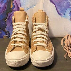 Converse Womens Sneakers